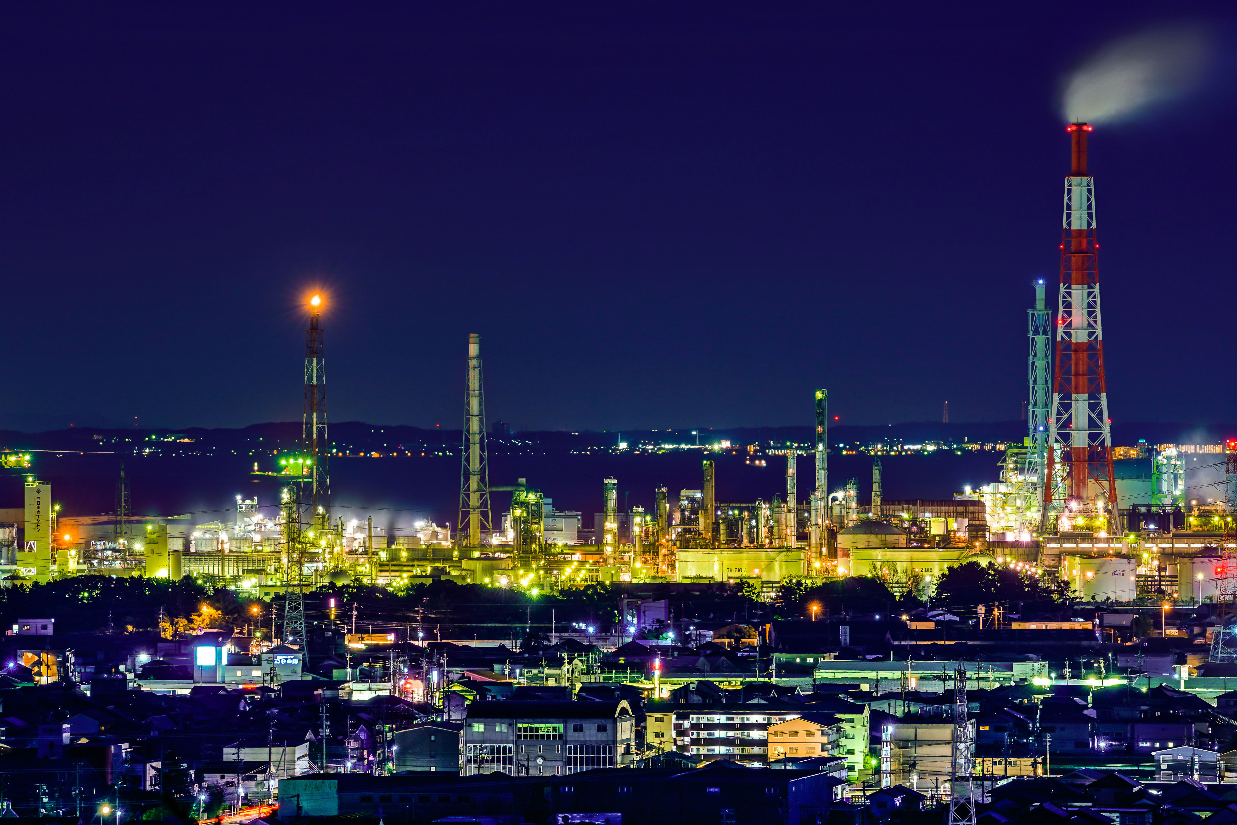 四日市コンビナートの写真 垂坂公園からの工場夜景 三重の風景写真なら三重フォトギャラリー