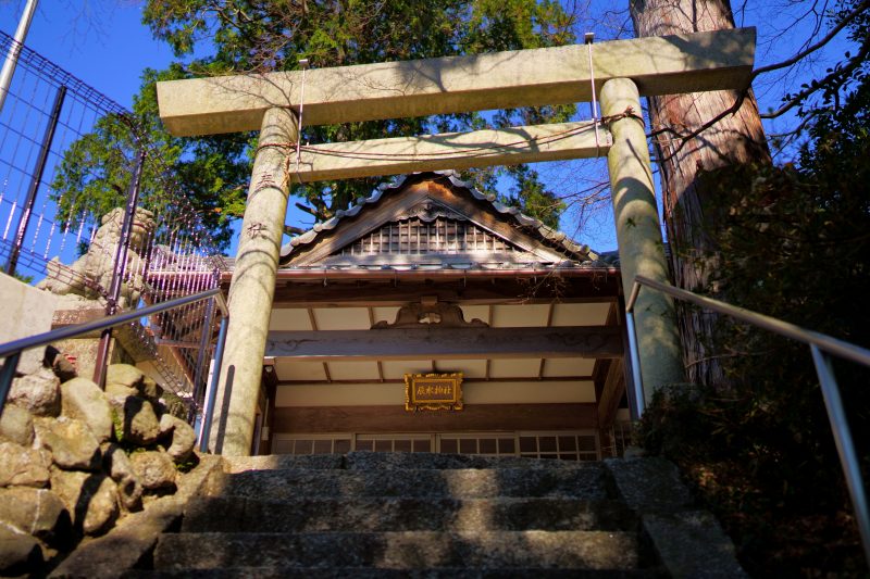 辰水神社の社殿