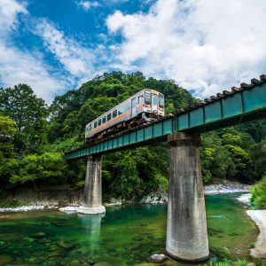 伊勢鎌倉の鉄橋